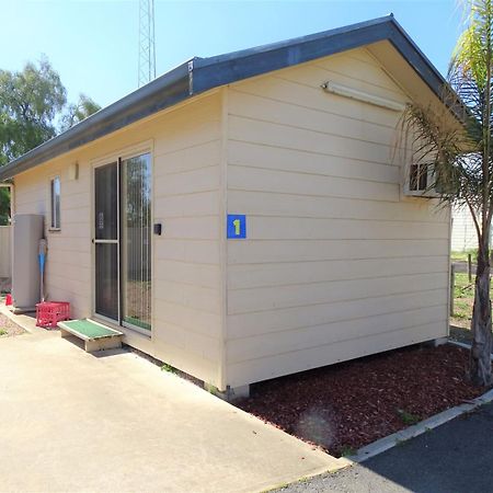 Moonta Bay Cabins Motel Port Moonta ภายนอก รูปภาพ
